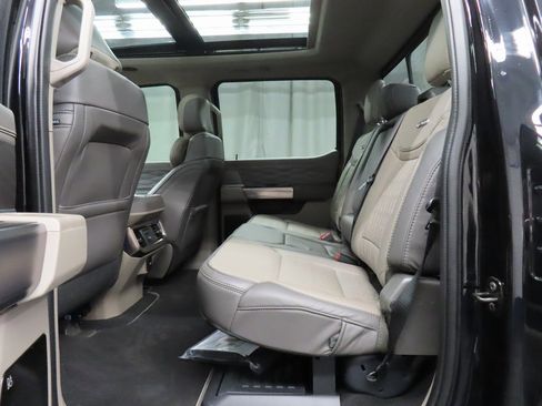 Used 2025 Ford F350 Platinum w/ Platinum Plus Package image 10