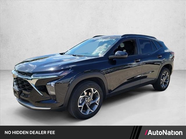 Used 2025 Chevrolet Trax LT FWD image 1