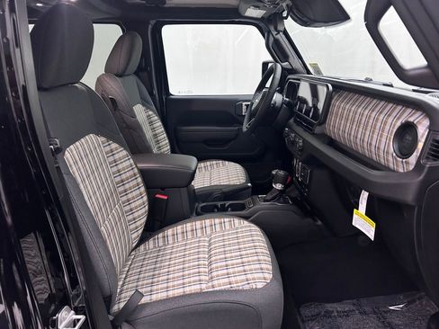 New 2026 Jeep Wrangler Unlimited Sport AWD/4WD image 18