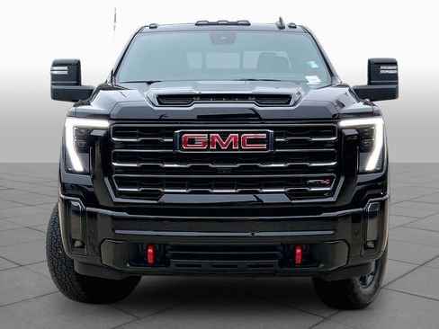 Used 2024 GMC Sierra 2500 AT4 w/ AT4 Premium Plus Package AWD/4WD image 4