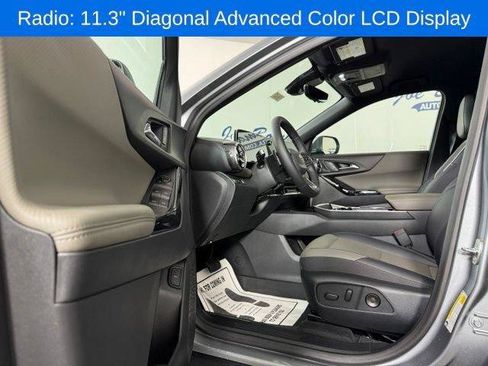 New 2026 Chevrolet Equinox LT w/ Convenience Package II FWD image 10