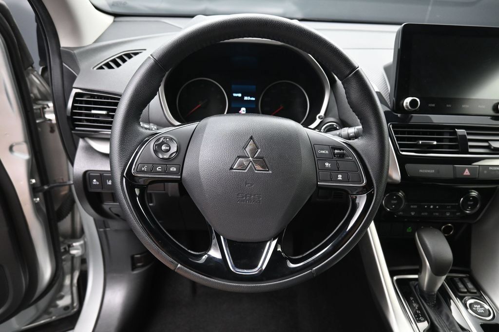 Used 2025 Mitsubishi Eclipse Cross SE AWD/4WD image 17