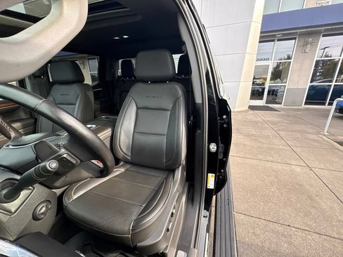 Used 2022 GMC Sierra 1500 Denali AWD/4WD image 11