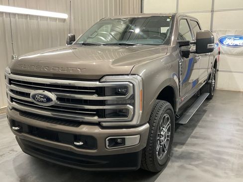 Used 2023 Ford F350 Limited w/ FX4 Off-Road Package AWD/4WD image 5