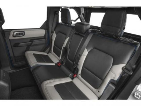 Used 2024 Ford Bronco Wildtrak image 12