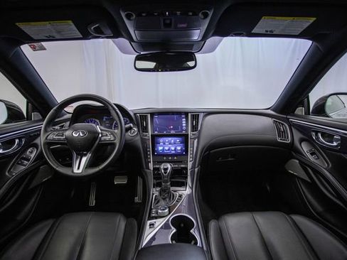 Used 2017 INFINITI Q60 Red Sport 400 image 12
