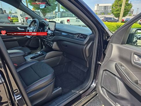 Used 2025 Ford Escape ST-Line AWD/4WD image 19