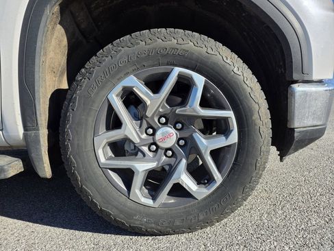 Used 2024 GMC Sierra 1500 SLT w/ SLT Premium Plus Package image 30