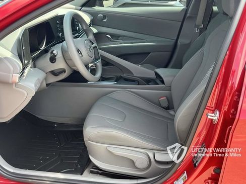 Certified 2023 Hyundai Elantra SEL FWD image 15