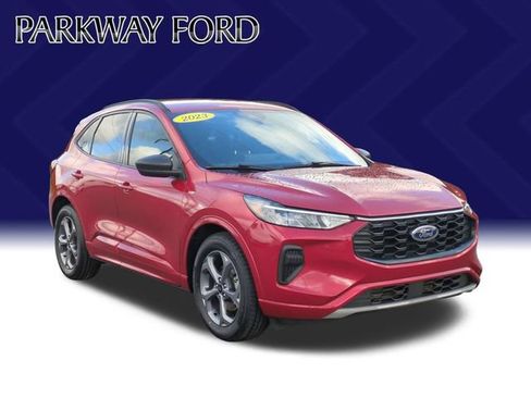 Used 2023 Ford Escape ST-Line w/ Tech Pack #1 FWD image 7
