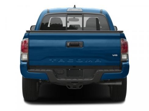 Used 2016 Toyota Tacoma Limited image 8