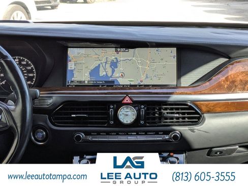 Used 2018 Genesis G90 5.0 Ultimate image 17