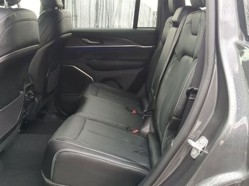 Certified 2023 Jeep Grand Cherokee Overland image 26