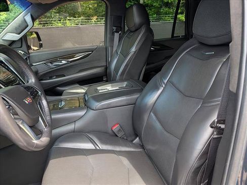 Used 2020 Cadillac Escalade Platinum AWD/4WD image 32
