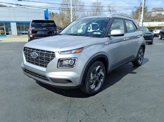 Used 2023 Hyundai Venue SEL w/ Cargo Package video 1