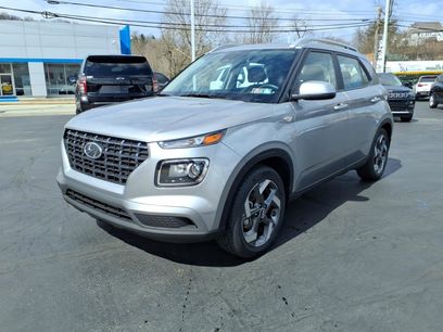 Used 2023 Hyundai Venue SEL w/ Cargo Package