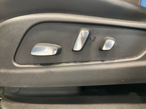 Used 2017 Cadillac XT5 Premium Luxury image 13