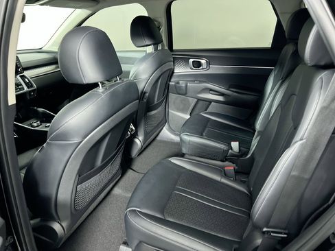 Used 2022 Kia Sorento S image 26
