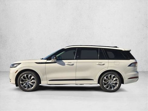 New 2026 Lincoln Aviator Premiere image 8