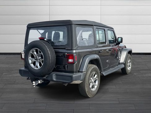 Used 2018 Jeep Wrangler Unlimited Sport image 4