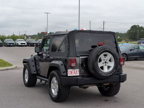 Used 2017 Jeep Wrangler Sport w/ Quick Order Package 24S AWD/4WD image 6