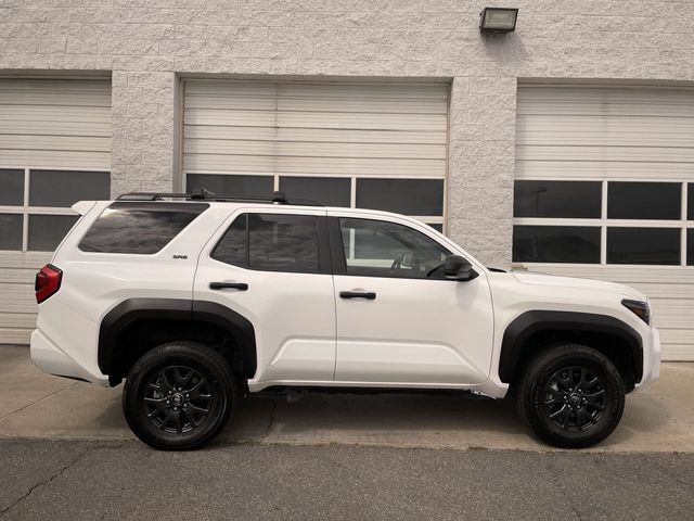 Used 2025 Toyota 4Runner SR5 AWD/4WD image 1