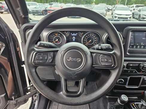 Used 2023 Jeep Wrangler Unlimited Sport AWD/4WD image 24