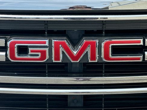 Certified 2022 GMC Acadia SLE image 39