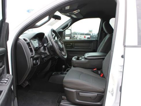 Used 2024 RAM 3500 Tradesman w/ Chrome Appearance Group AWD/4WD image 14