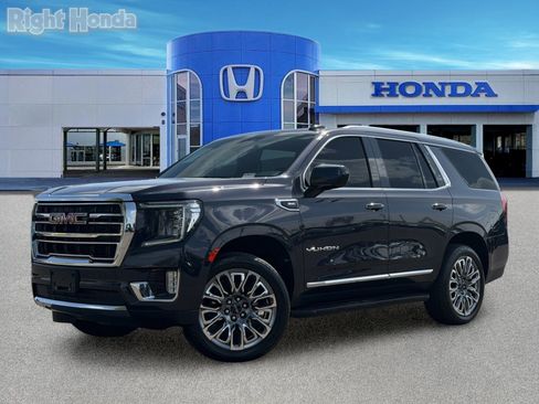 Used 2023 GMC Yukon SLT AWD/4WD image 2