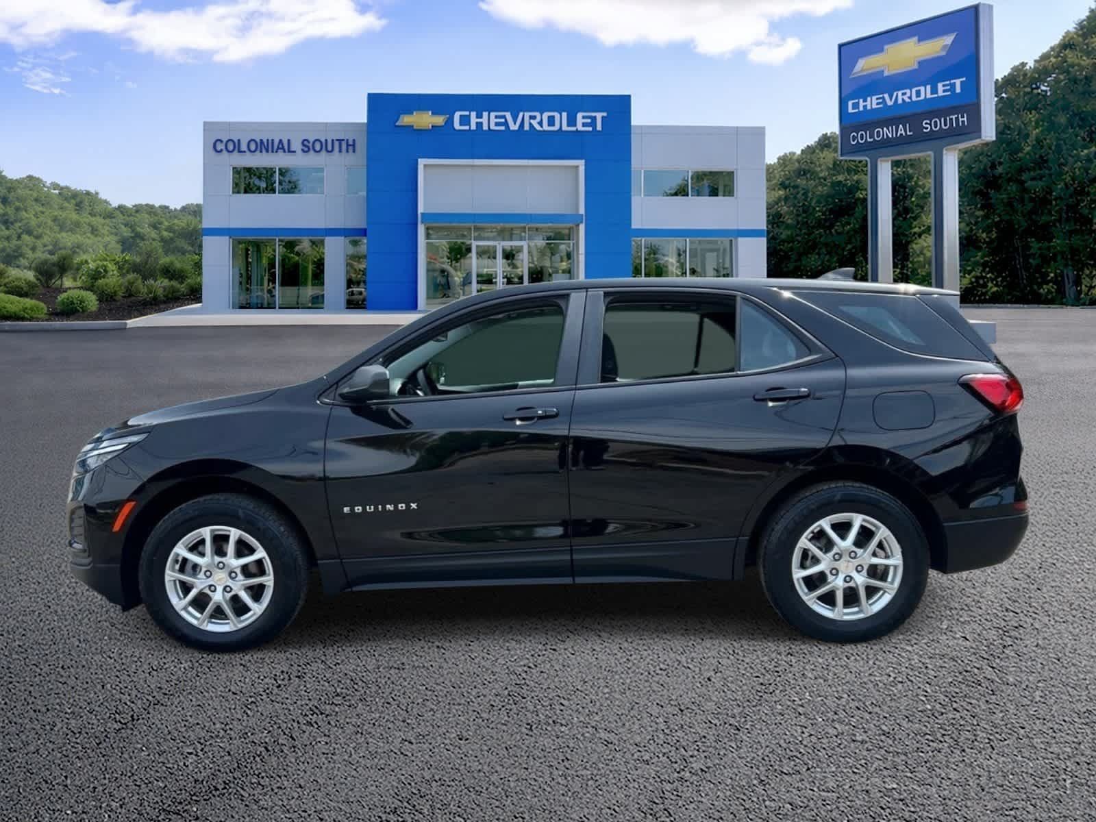 Certified 2023 Chevrolet Equinox LS w/ Driver Confidence II Package AWD/4WD image 3