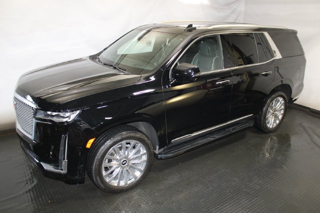 Used 2024 Cadillac Escalade Premium Luxury w/ Performance Package AWD/4WD image 2