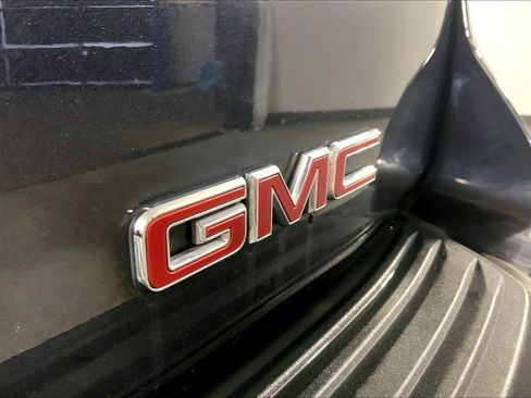 Used 2025 GMC Yukon Denali AWD/4WD image 7
