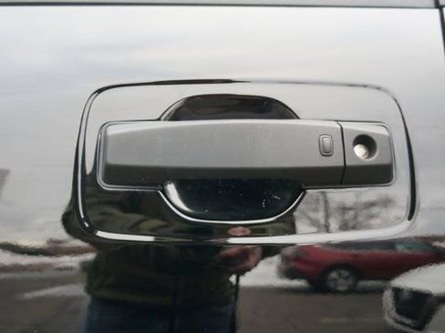 Used 2024 Nissan Titan SV w/ SV Convenience Package image 82