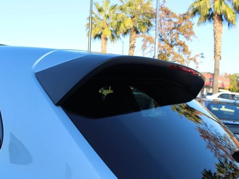 Used 2018 Porsche Cayenne Platinum Edition image 17