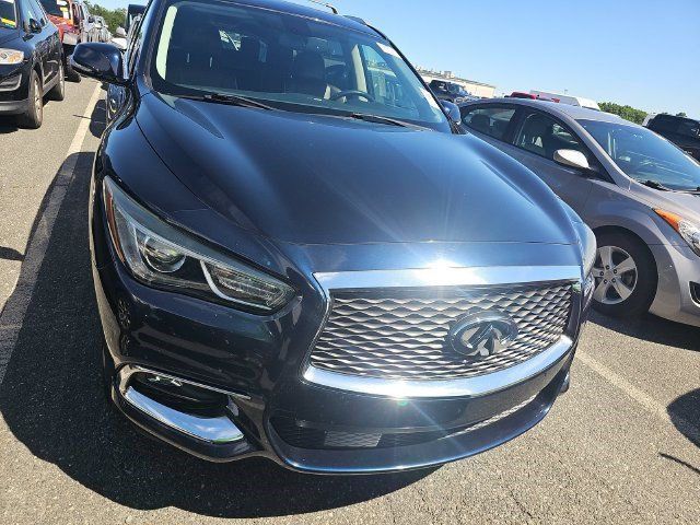 Used 2018 INFINITI QX60 FWD w/ Premium Plus Package image 4