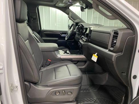 New 2026 Chevrolet Silverado 3500 LTZ w/ LTZ Plus Package AWD/4WD image 31