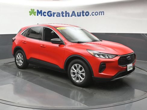 Used 2024 Ford Escape Active FWD image 2