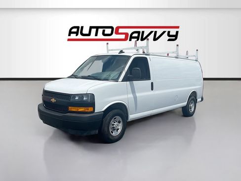 Used 2025 Chevrolet Express 2500 Extended w/ Safety Package RWD image 3