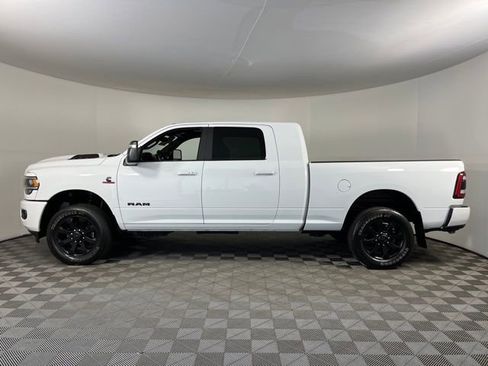 Used 2024 RAM 2500 Laramie w/ Night Edition AWD/4WD image 4