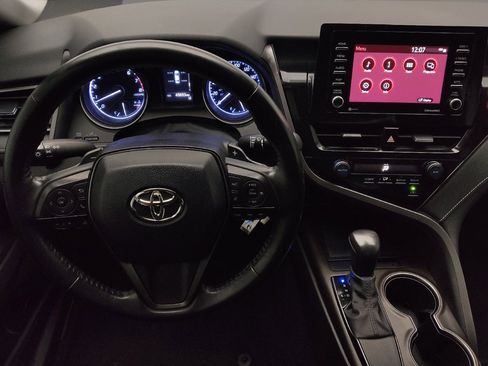 Used 2021 Toyota Camry SE image 22