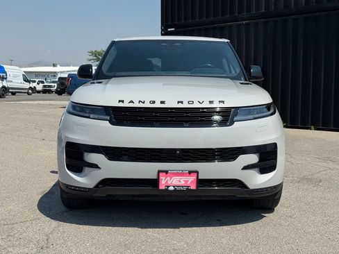 Used 2025 Land Rover Range Rover Sport SE AWD/4WD image 2