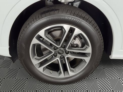 New 2025 Audi Q5 Premium AWD/4WD image 12