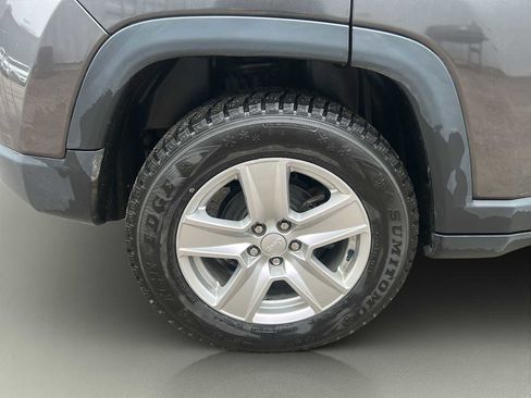 Used 2022 Jeep Compass Latitude image 27