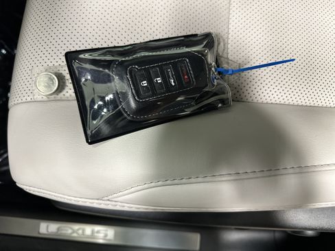 Used 2022 Lexus RX 350 AWD w/ Luxury Package image 36