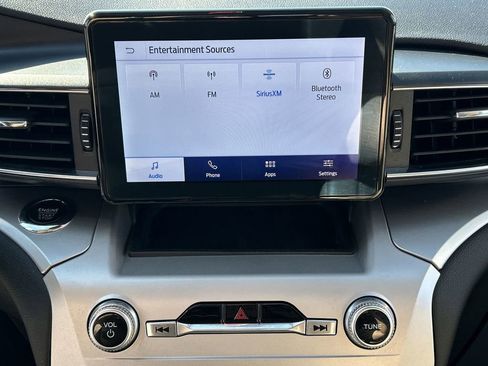 Used 2022 Ford Explorer XLT w/ Equipment Group 202A image 60