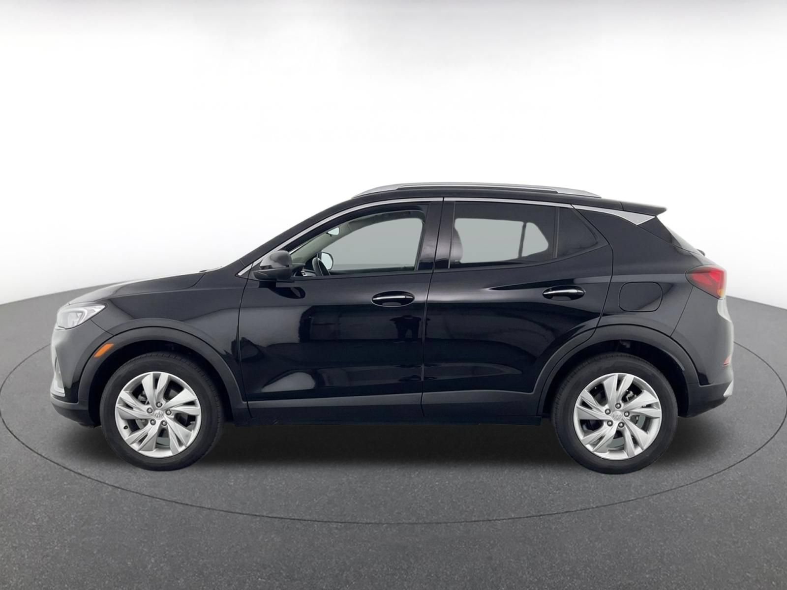 Used 2025 Buick Encore GX Preferred AWD/4WD image 4