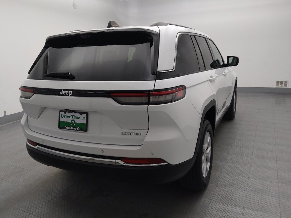 Used 2023 Jeep Grand Cherokee Limited w/ Luxury Tech Group II RWD image 7