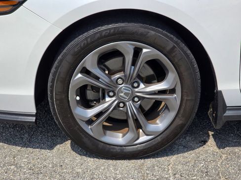 Used 2024 Honda Accord EX image 11