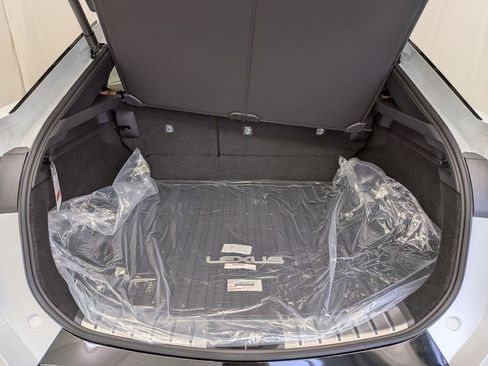 New 2026 Lexus RZ 450e AWD image 32